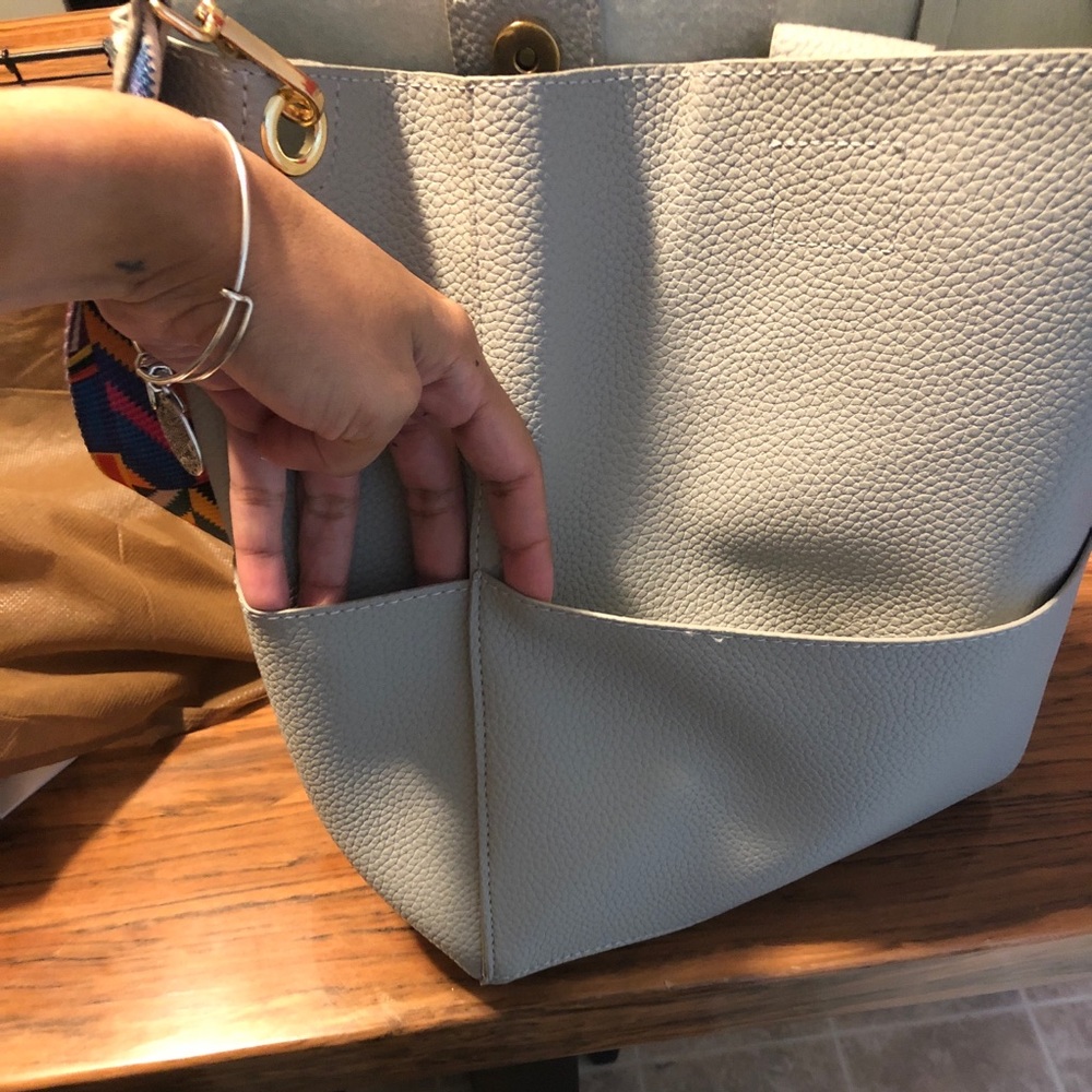 Bucket Bag - Picture 4 of 6